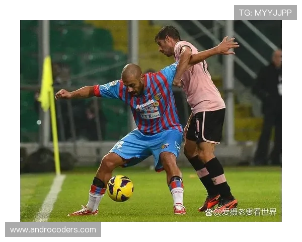 姆巴佩对欧洲顶级后卫的突破与压制能力解析 姆巴佩对欧洲顶级后卫的突破与压制能力解析